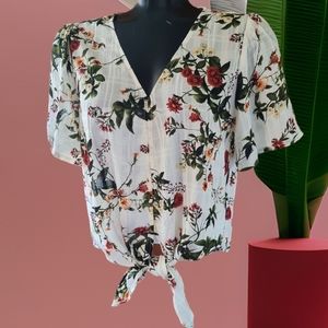 Blousology Floral Front Tie Blouse